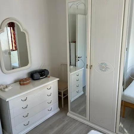 Azzurro E Scogliera Torre San Giovanni דירה *