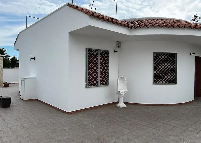 דירה Azzurro E Scogliera Torre San Giovanni אליסטה