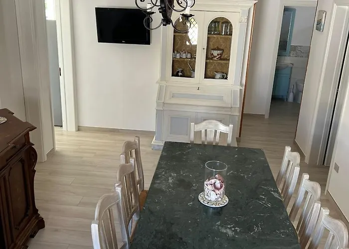 דירה Azzurro E Scogliera Torre San Giovanni אליסטה
