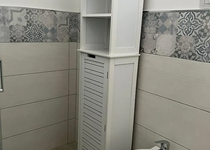 Azzurro E Scogliera Torre San Giovanni * אליסטה